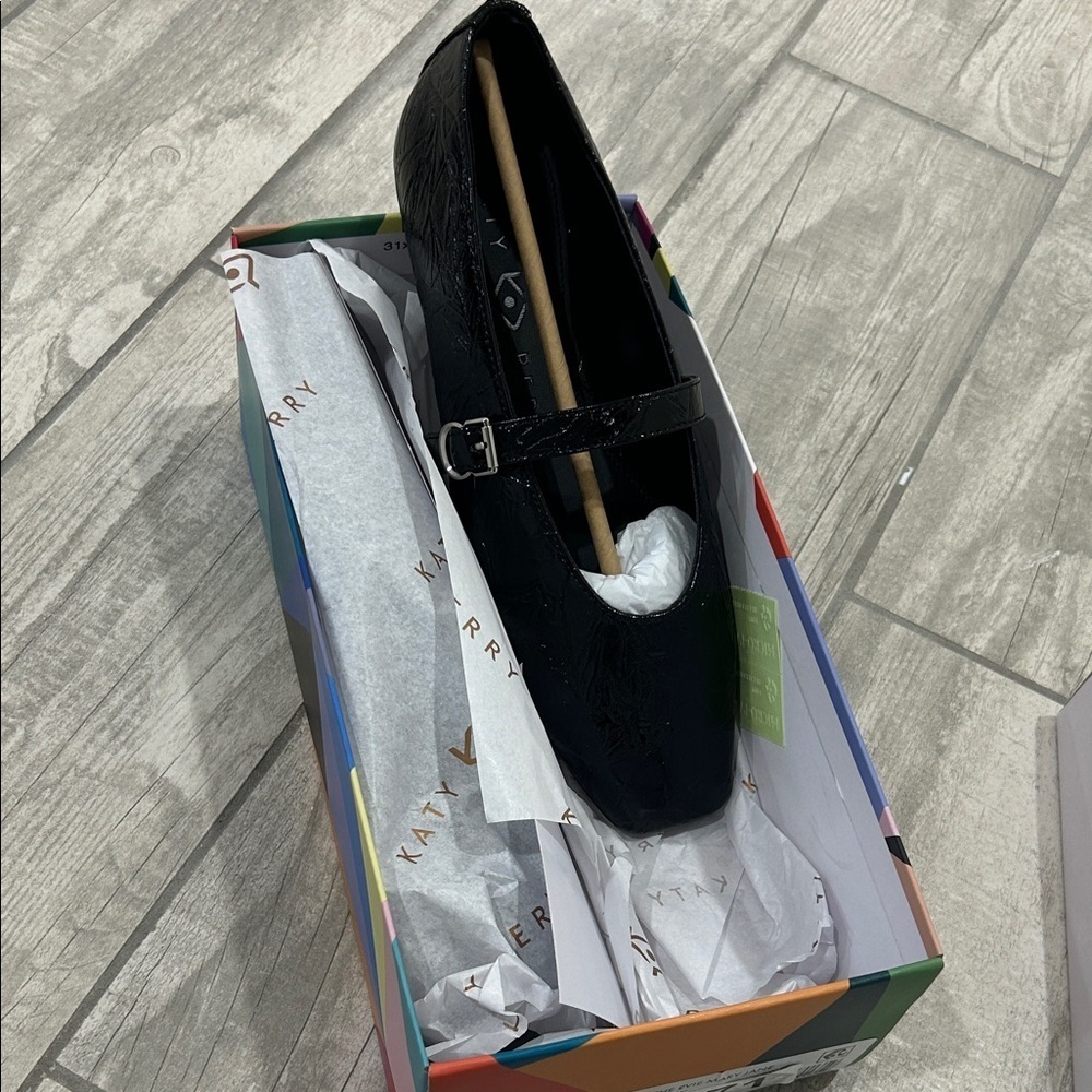 NWT-Katy Perry The Evie Mary Jane Flats- Black